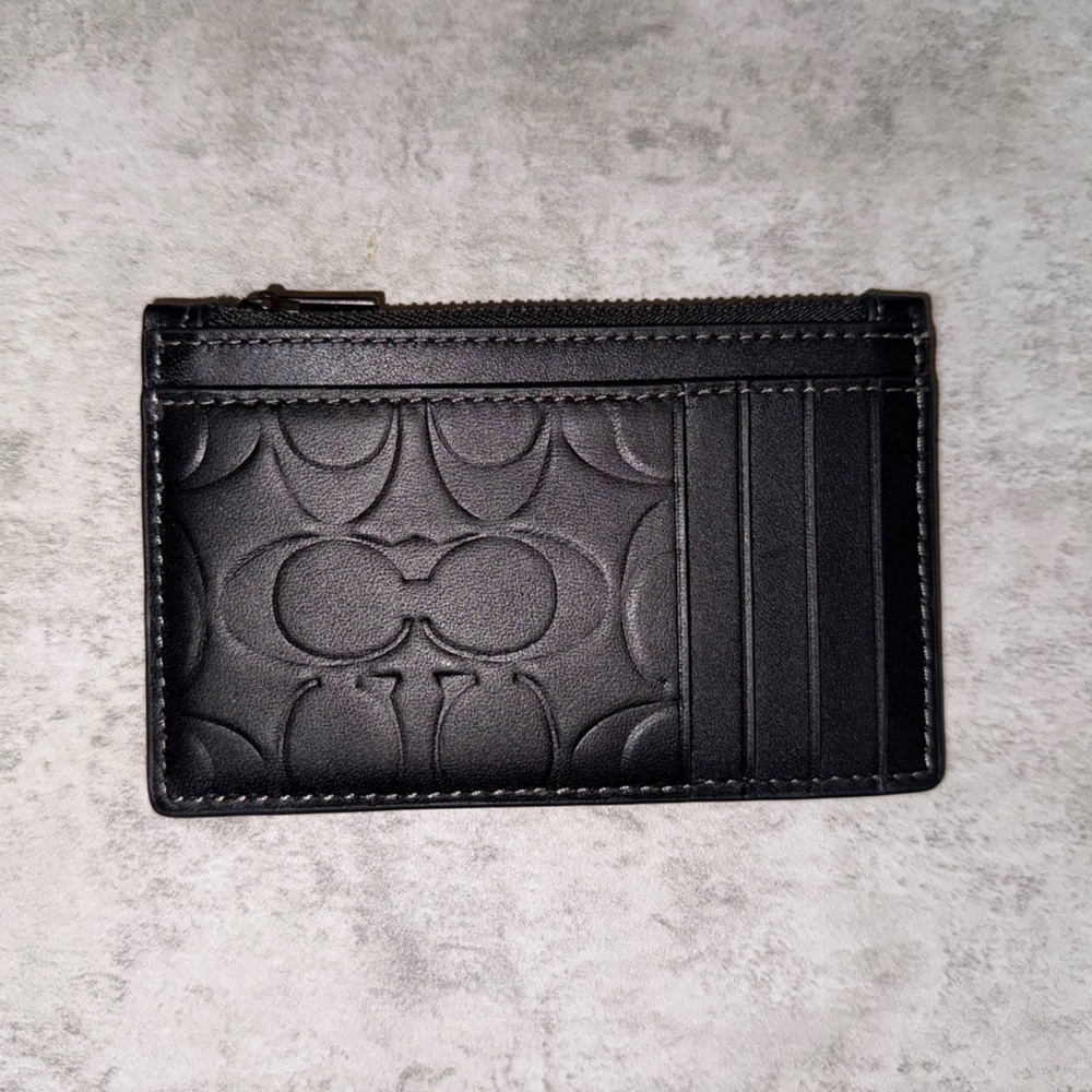 [SOLD] Coach Zip Card Case in Signature Leather